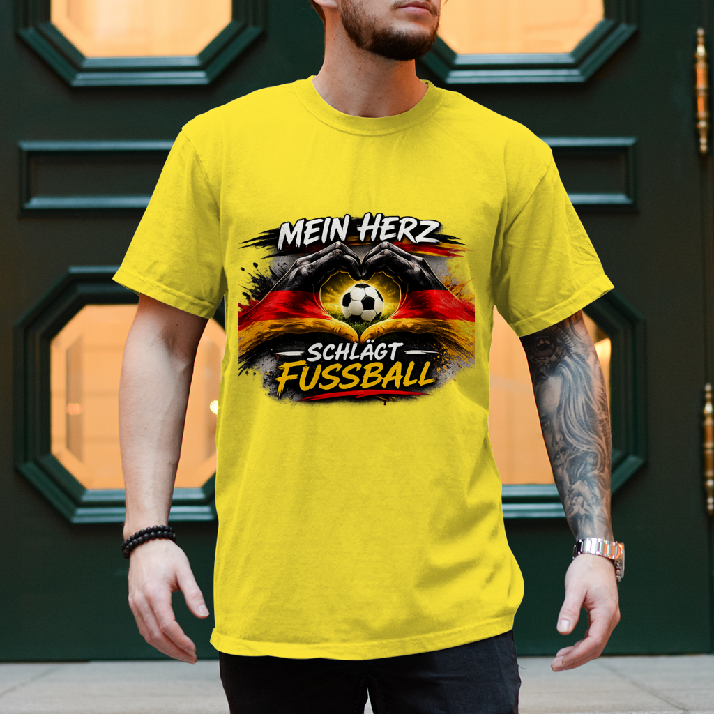 Herren T-Shirt Mein Herz schlägt Fußball