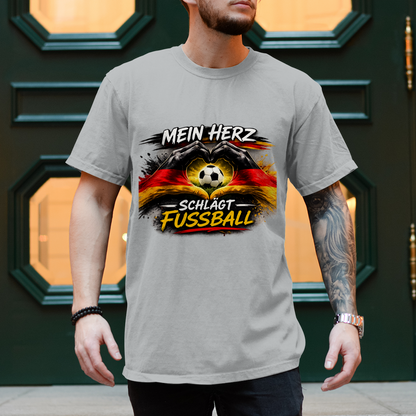 Herren T-Shirt Mein Herz schlägt Fußball