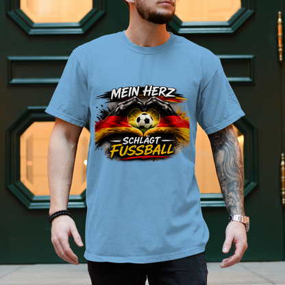 Herren T-Shirt Mein Herz schlägt Fußball