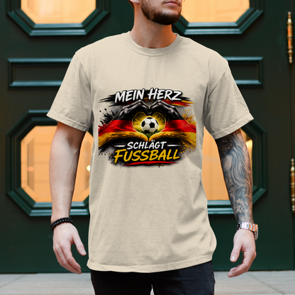 Herren T-Shirt Mein Herz schlägt Fußball